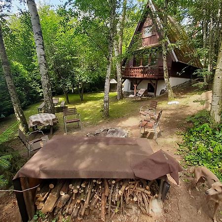 Holiday Home Zajicovi Rabyne ภายนอก รูปภาพ