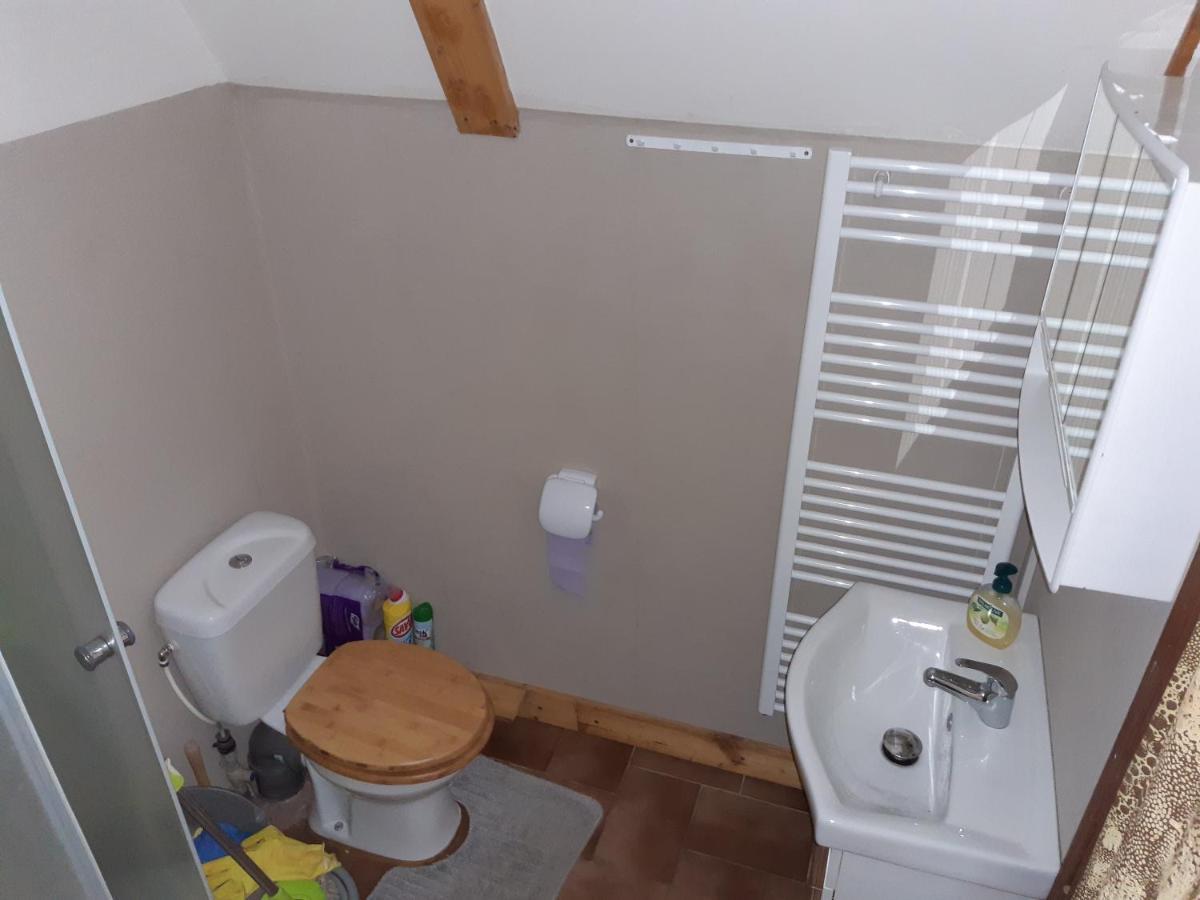 Holiday Home Zajicovi Rabyne ภายนอก รูปภาพ